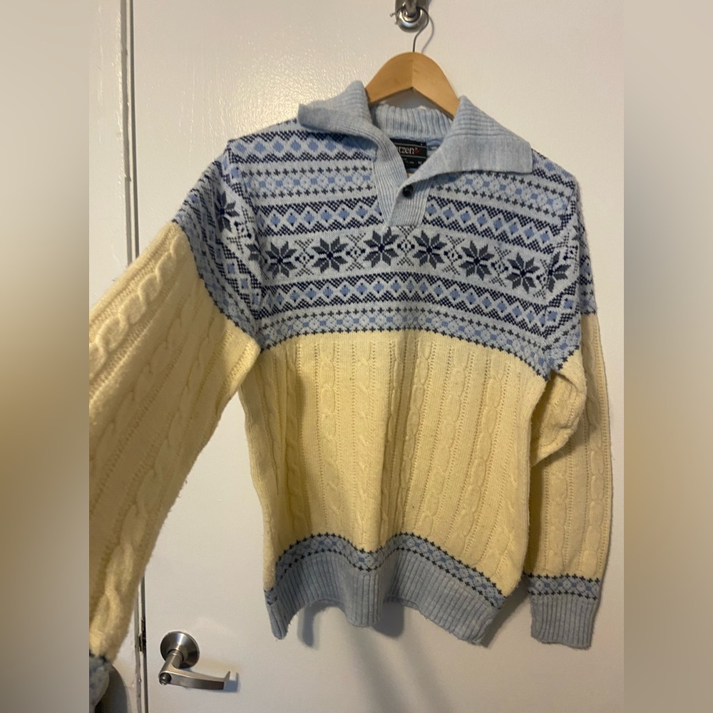 Vintage 90’s Jantzen Made in USA Fair Isle Blue Cream Wing Tip Collar‎ Sweater